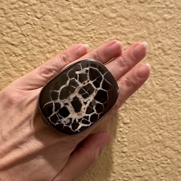 Large Septarian Statement Ring - Picture 8 of 9